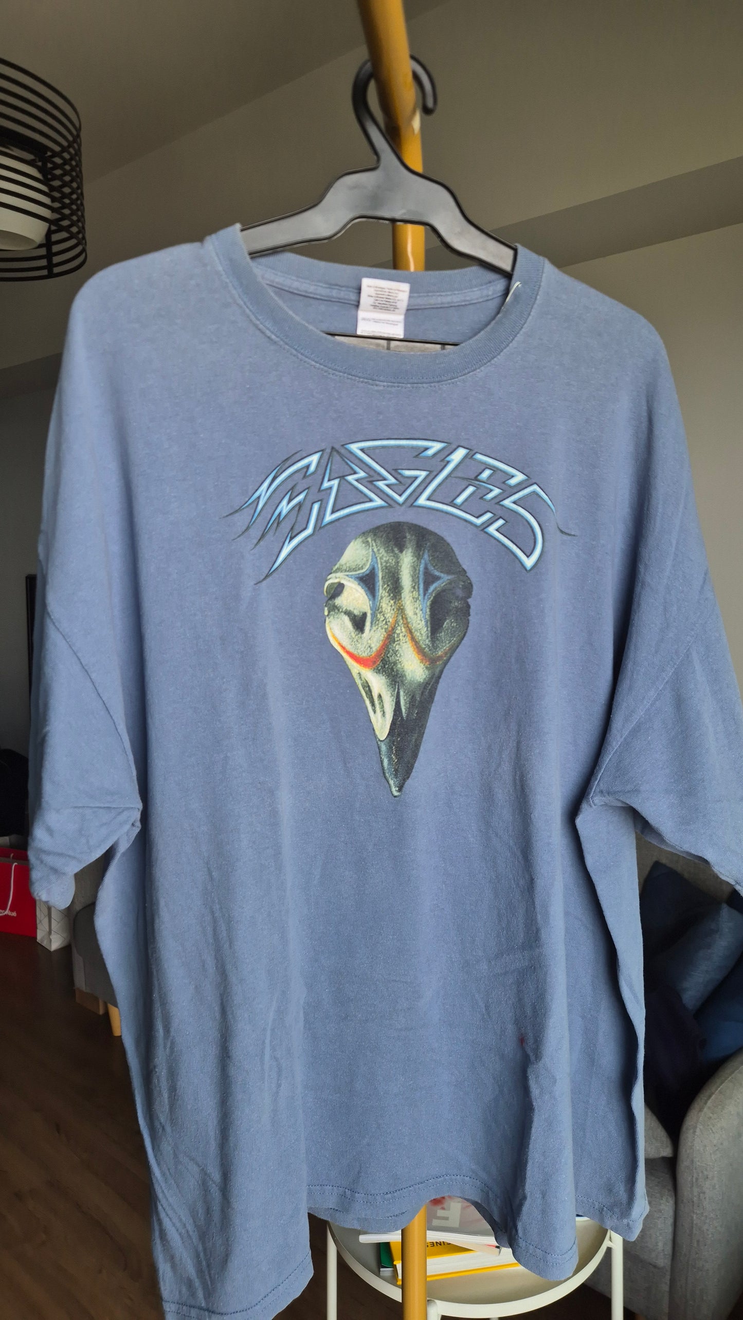 Gildan Shirt c/o Thriftwavesph