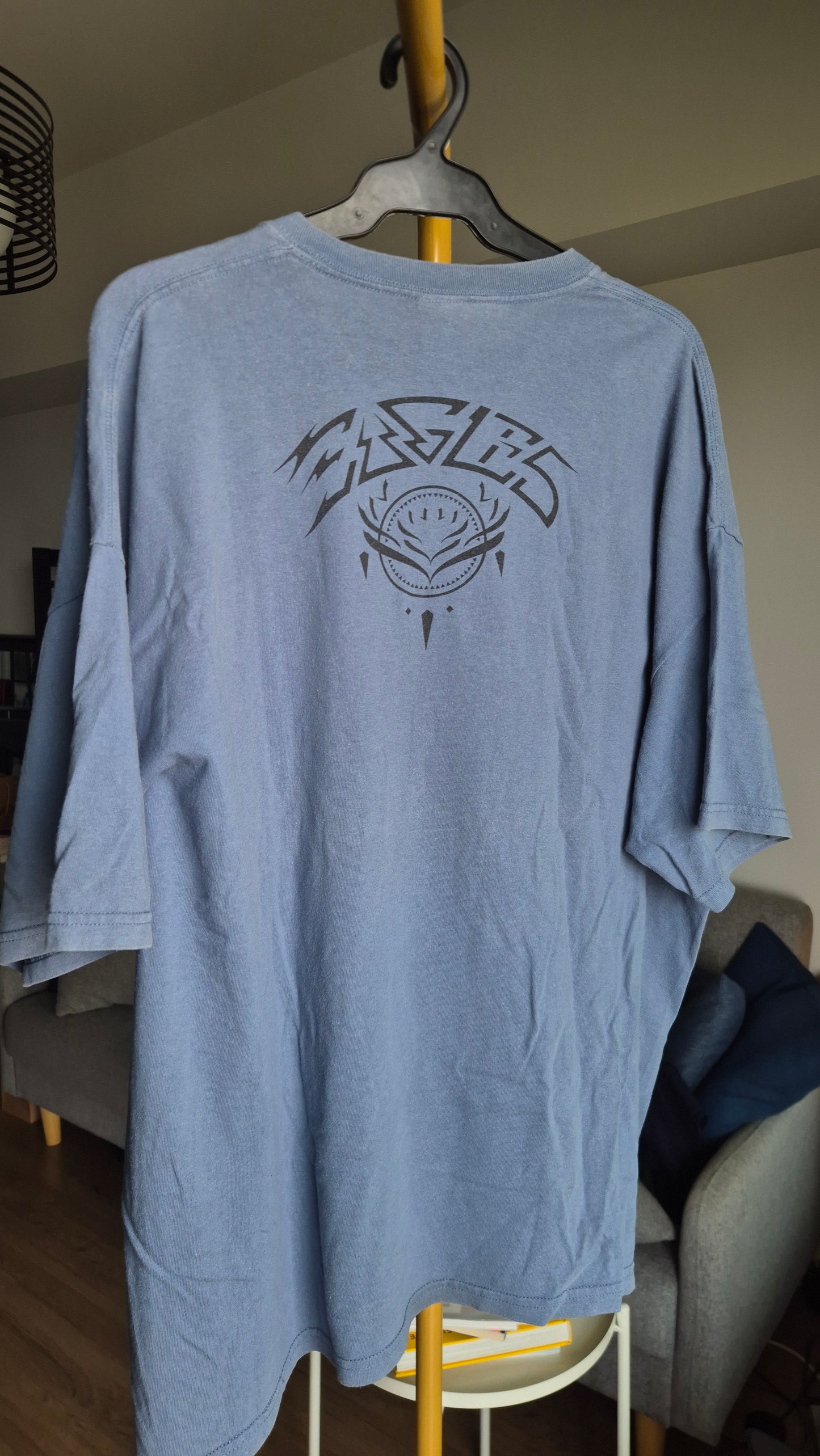 Gildan Shirt c/o Thriftwavesph