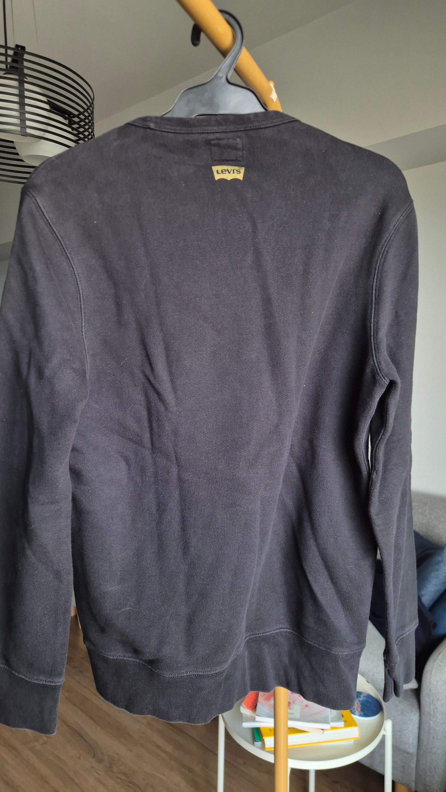 Levi's Sweatshirt c/o Thriftwavesph