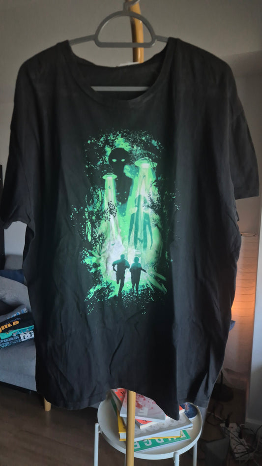 Graphic Tee - Aliens