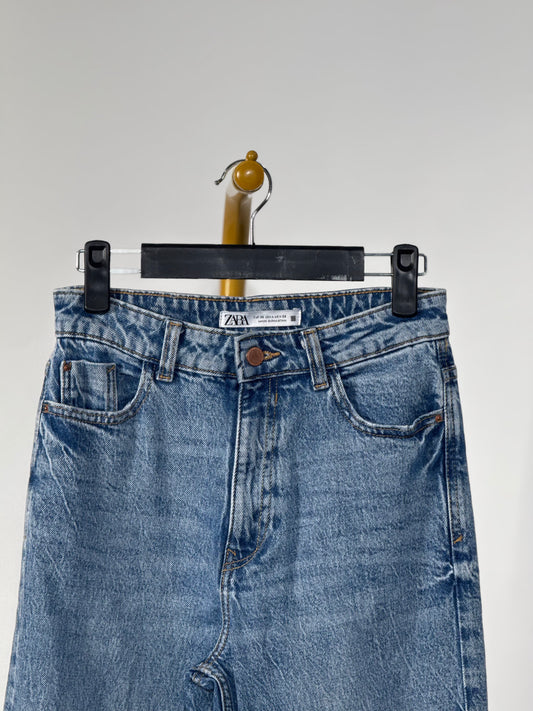 Zara Women's Light Denim Jeans 4